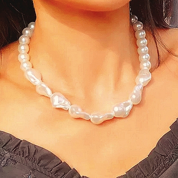 NWT  Pearls Faux Necklace Classy Baroque Shape - Picture 1 of 4